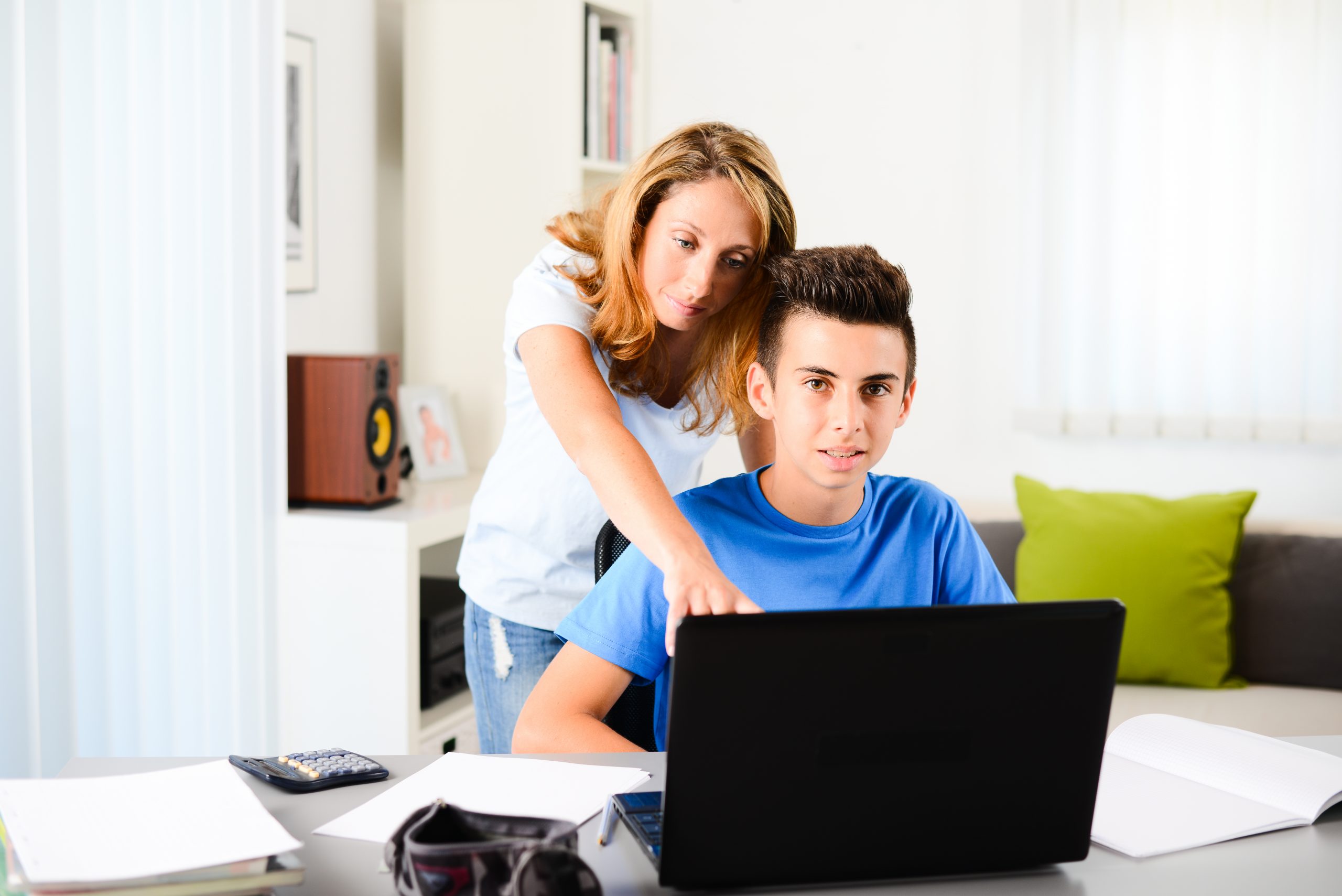 En DC miles de estudiantes regresan a clases en modo Virtual