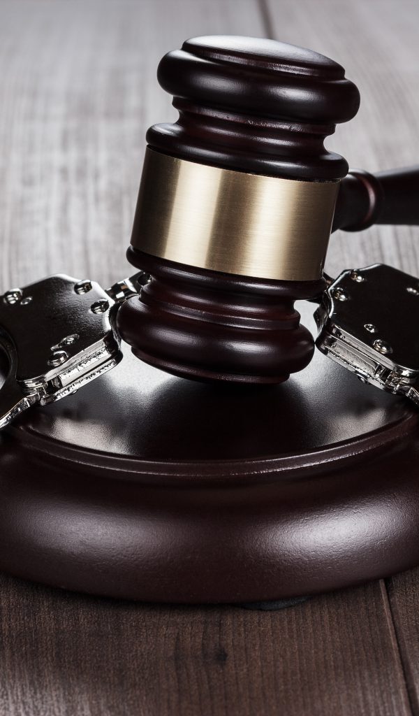 El asistente de Matthew Perry es el último en ser sentenciado