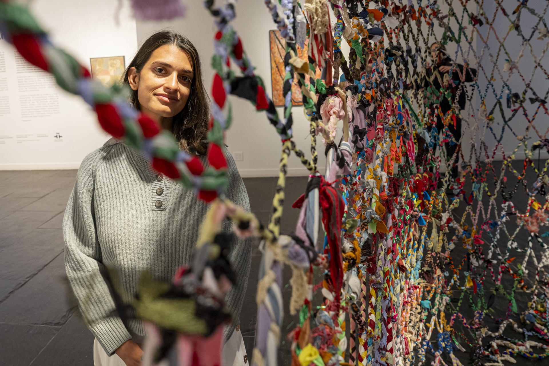 Una artista venezolana invita a trenzar en Nueva York
