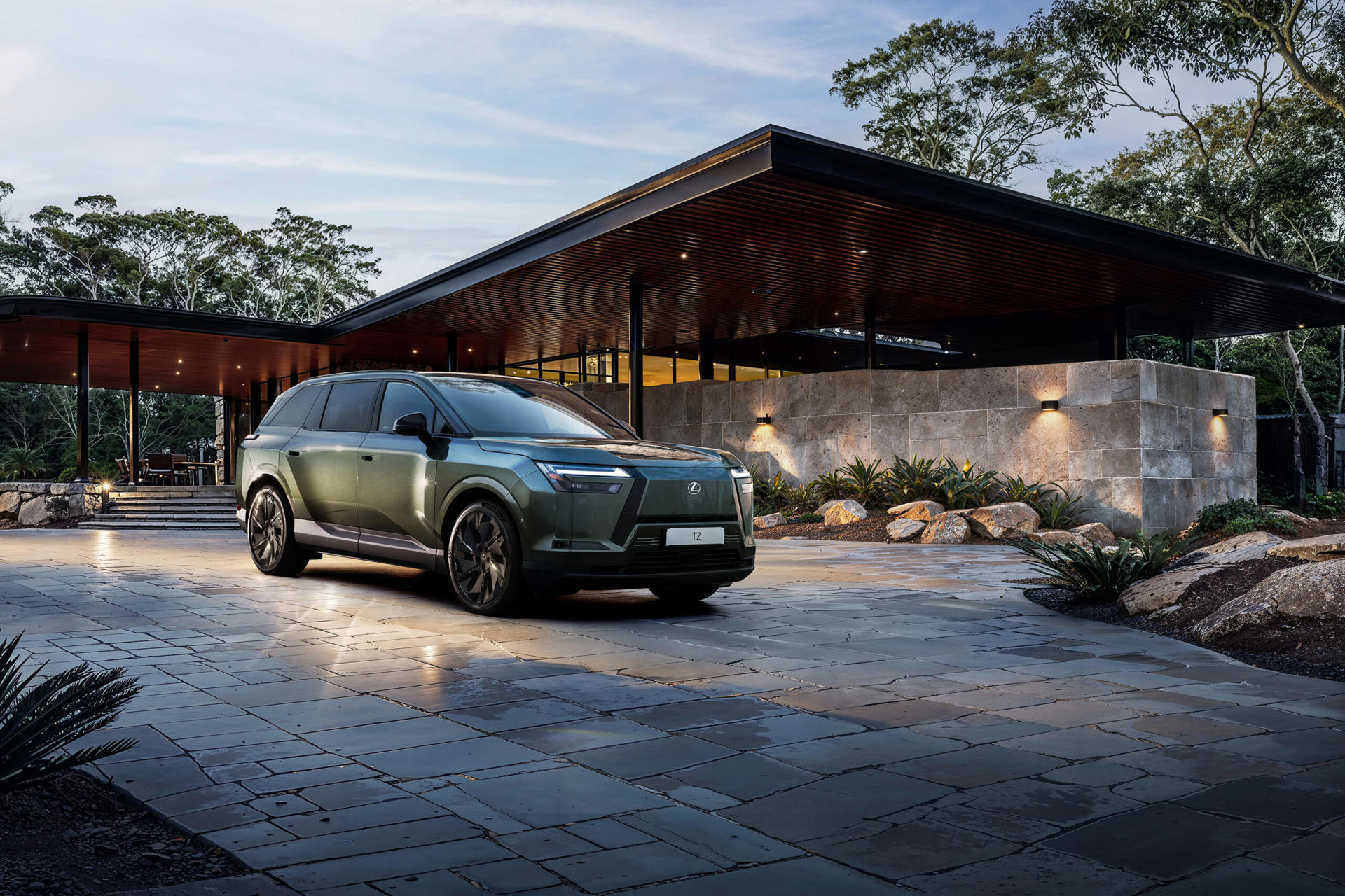 Lexus presenta el nuevo modelo TZ